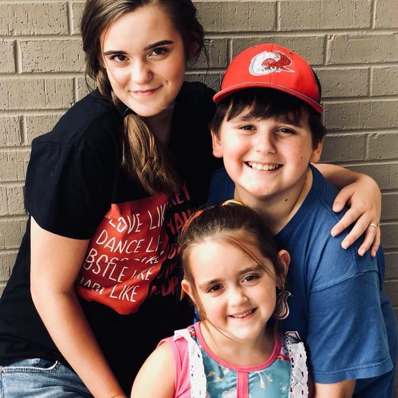 Meet your Posher, Lauren - Picture 1 of 1